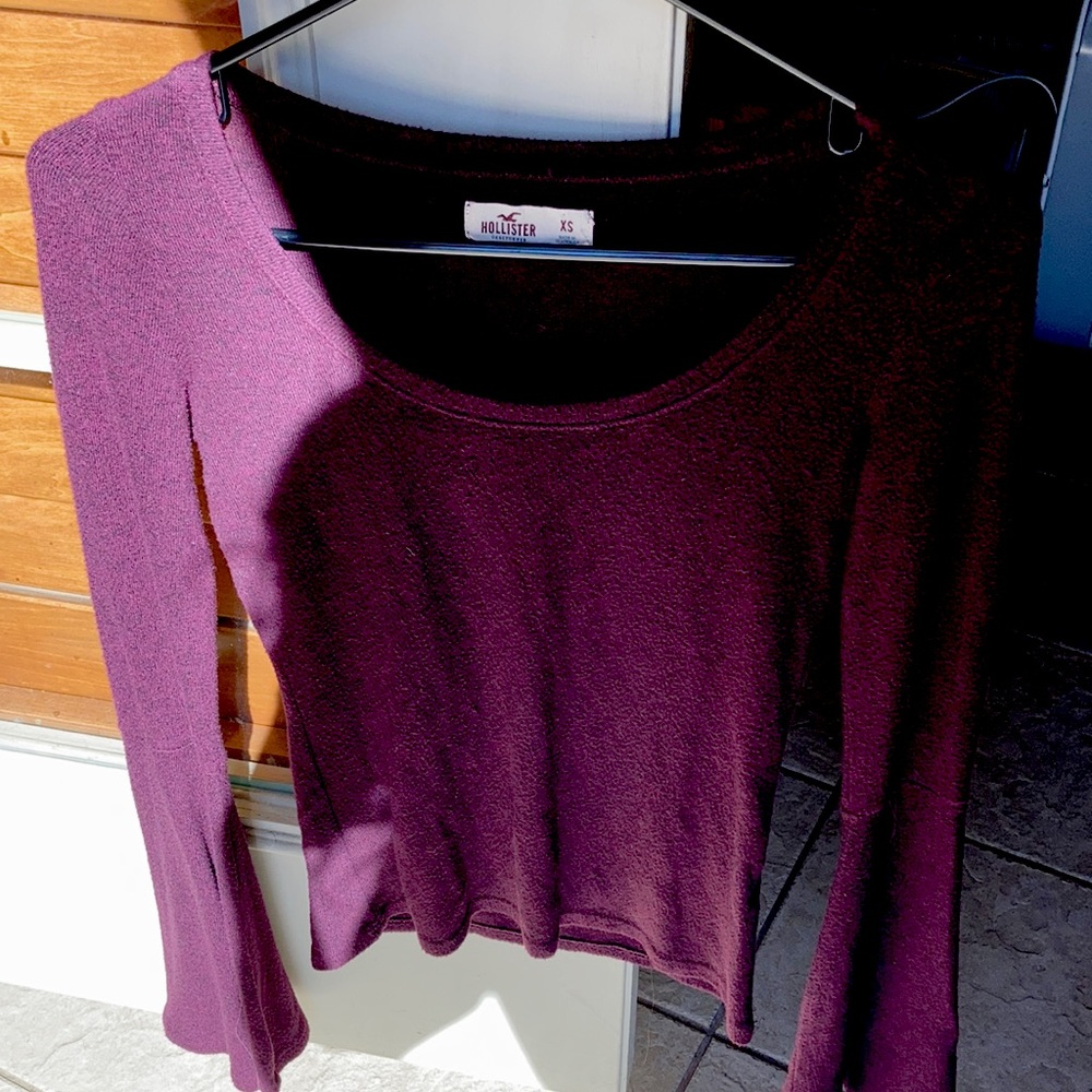 Hollister bell sleeve shirt deep purple, like new